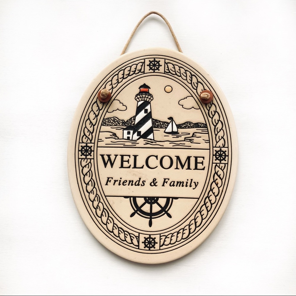 Trinity Pottery Wisconsin Oval Ceramic Plaque “Welcome Friends & Family”
